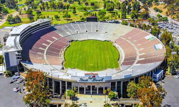 Curiosities-About-the-Largest-Football-Stadiums-in-the-World-4.jpg